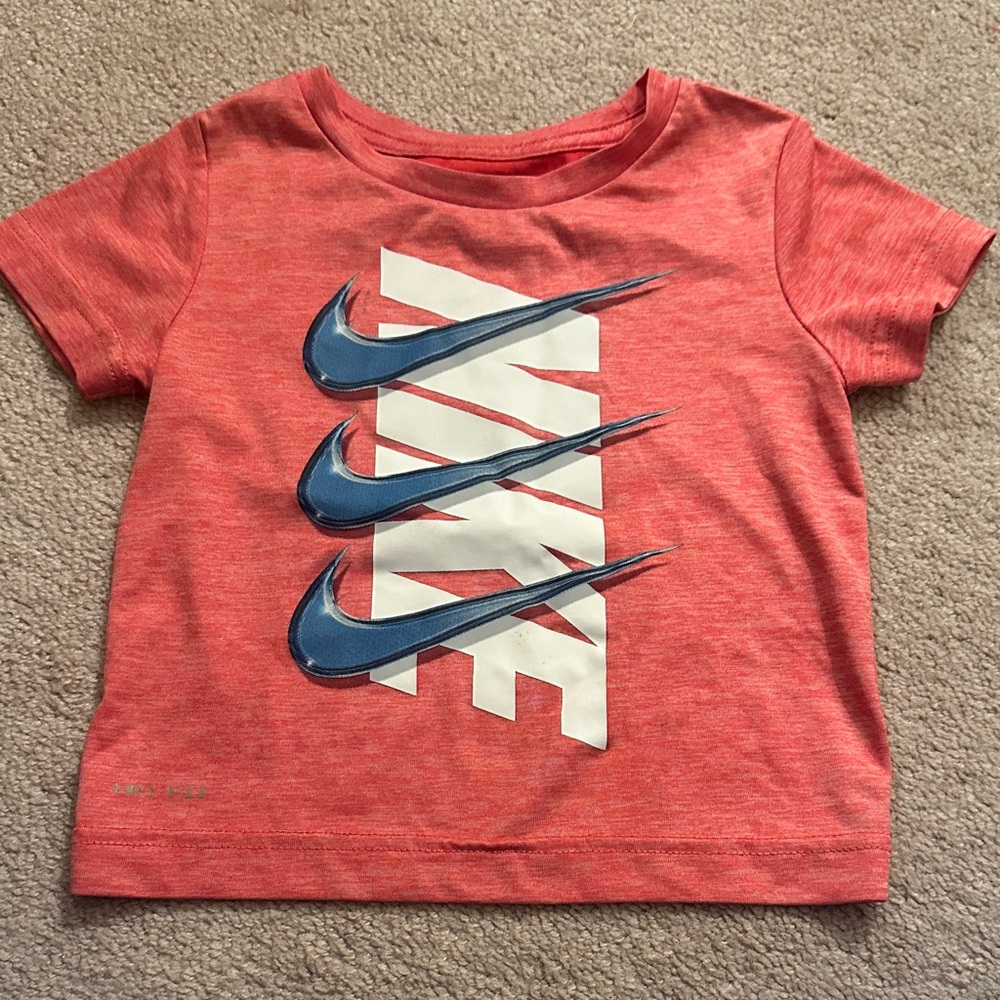 Nike Kids DRI-FIT Dropset Coral T-Shirt with Blue Accents - Picture 2 of 4